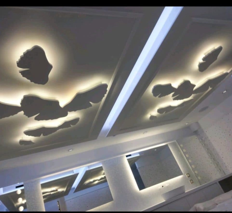 Maatwerkplafond met geïntegreerde architecturale verlichting
